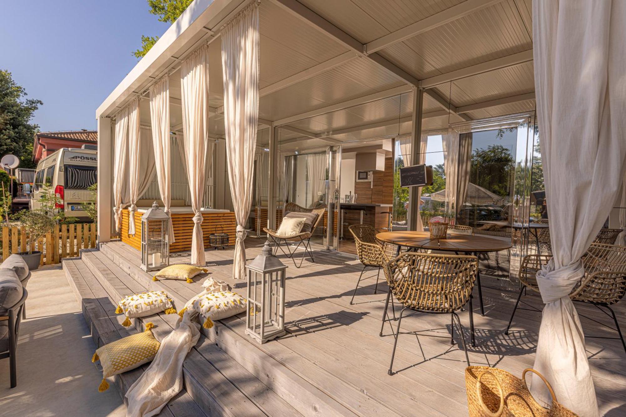 Superior - Private Heated Pool - Jacuzzi - Breakfast In Pool Apartment *